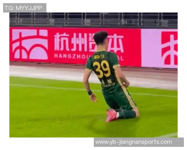 外援约克重返浙江男篮杭州欢迎约老师继续携手奋战新赛季 外援约克重返浙江男篮杭州欢迎约老师继续携手奋战新赛季