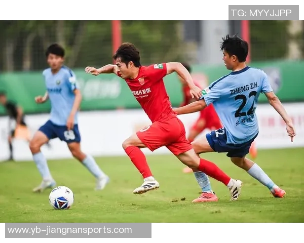 中乙联赛第30轮上海海港富盛经开队与温州俱乐部中胤队战成平局精彩对决 中乙联赛第30轮上海海港富盛经开队与温州俱乐部中胤队战成平局精彩对决