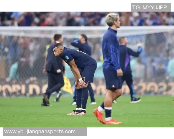 三年前世界杯决赛回顾法国队重温姆巴佩进球庆祝瞬间 三年前世界杯决赛回顾法国队重温姆巴佩进球庆祝瞬间