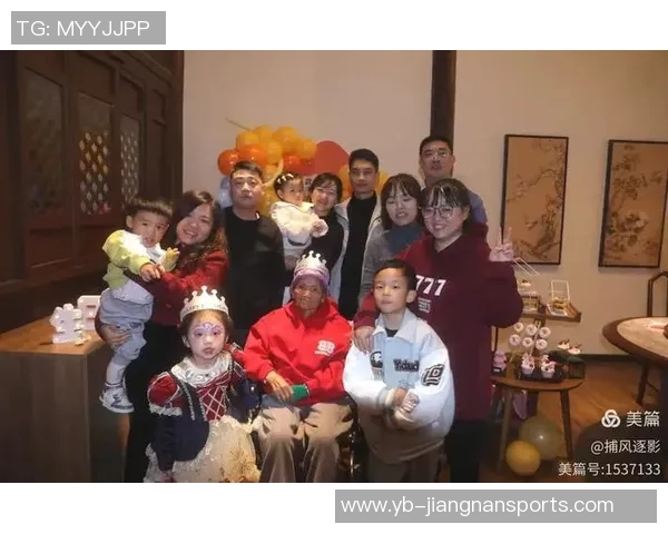 维金斯妻子分享全家圣诞合影幸福满溢温馨时刻温暖人心