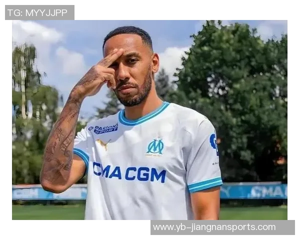 奥巴梅扬回应加蓬开除事件称球队问题复杂超出个人影响